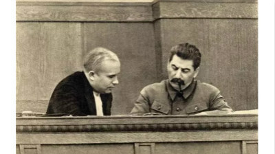 1936年，赫魯曉夫與斯大林。