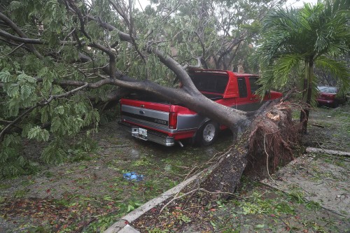 飓风艾玛袭击佛罗里达州。