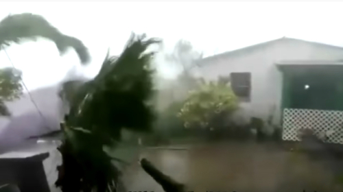 以哈维飓风打头阵，引爆美国德州洪灾后不久，艾玛、卡狄亚（Katia）、荷塞（Jose）这三个毁灭性的飓风接连到来，同一时间横扫大西洋地区。