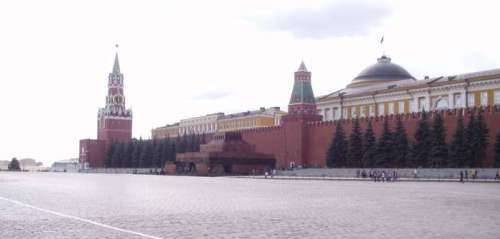 莫斯科紅場，克里姆林宮及列寧墓（位於圖片中心）。