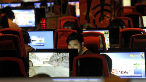 華人接手大量聊天群微信群主海外避險