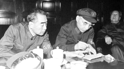 周恩来心急之下，向林彪下手，本以为借此让毛泽东下台，毛泽东这才发觉自己毁在了周恩来手里。