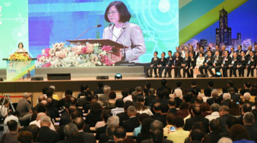 出席世臺總會年會蔡英文宣布1千億臺灣版ODA計畫