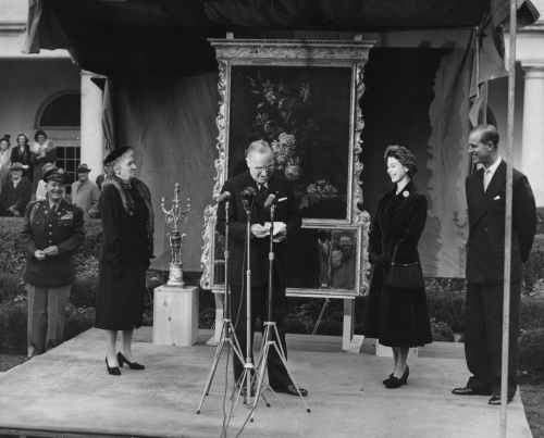 英国女王与第 42、43 任总统杜鲁门。