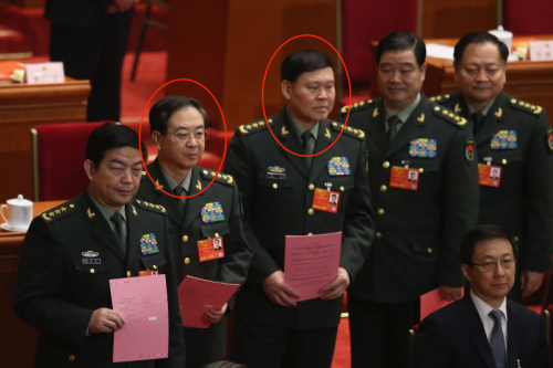 2013年3月15日，房峰辉（左二）、张阳（中）等人参加中共全国人大会议。