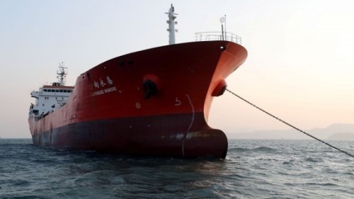 韓國日前查扣一艘涉嫌轉運石油給朝鮮的貨輪「方向永嘉（Lighthouse Winmore）」號，台灣油品商陳世憲涉案。