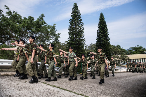 香港7个青少年制服团体上周五（2）日应中联办邀请开会，会上提出要求各制服团体于今年五四升旗礼上转用中式步操。图为唯一采用中式步操的香港青少年军。