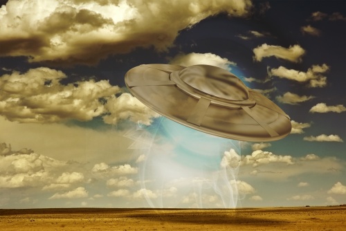 美军官目击UFO经历引发关注外星人