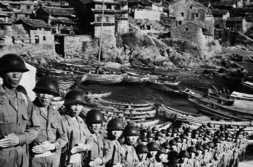 三個小時沒有槍聲的拚殺後，白刃戰落下了帳幕，1500名中國士兵靜靜地躺在中國最美的江山中。
