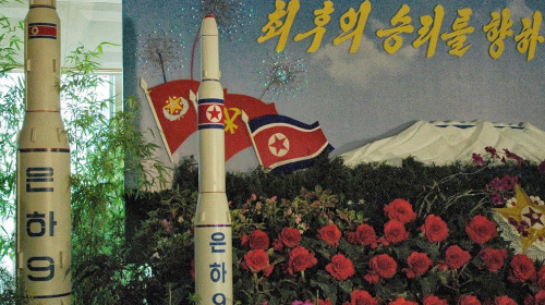 朝鮮平壤花卉展上曾經展示過的銀河-9號模型。(16:9) 