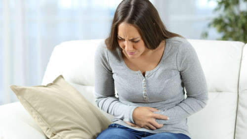 吃过饭之后，肚子发出隐隐阵痛，可能是高血脂引起的急性胰腺炎。