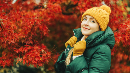 秋冬季节天气越来越冷，须注意预防感冒流涕。