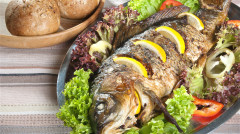 大廚的「煎魚」祕笈省油不破皮不黏鍋(圖)