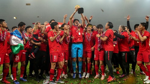 中超聯賽2018賽季中,上海上港隊提前一輪奪冠