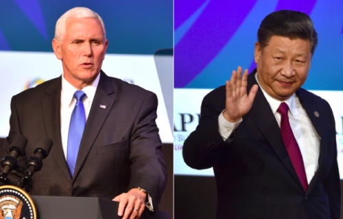 彭斯与习近平在2018APEC峰会期间发表演讲。