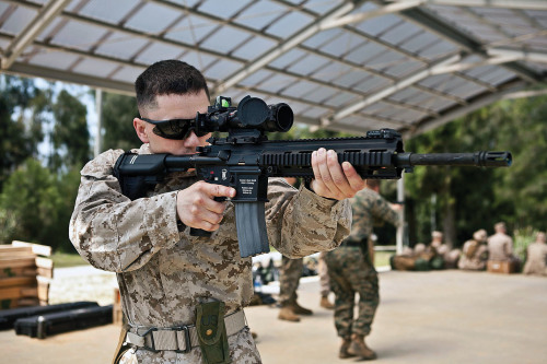 美国海军陆战队武器装备之一——M27步兵自动步枪。