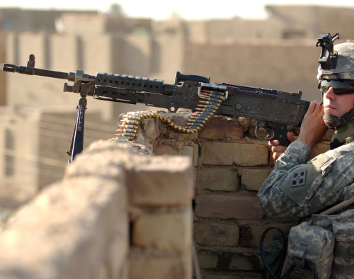 美國海軍陸戰隊武器裝備之一——M240B機槍。