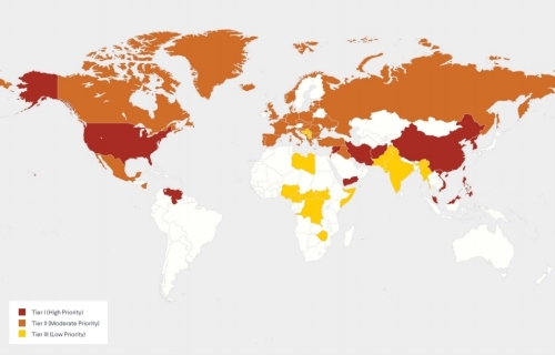 外交关系协会专家评估未来一年冲突发生机率、冲击美国利益程度后，绘制出潜在危机地图。红色、橘色与黄色地区，分别存在第1、2、3级隐忧。（图取自外交关系协会网页cfr.org）