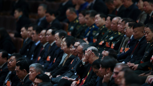 近年中共官場怠政橫行。日前北京召開中央級別的涉及整治「躺平」幹部的會議。（圖片來源：Getty Images）