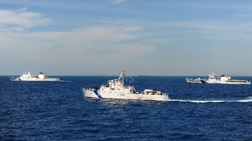 2016年6月10日，印度与韩国的海岸警卫队船队参加在孟加拉湾钦奈海岸附近的联合演习。