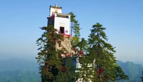 世界最危險房子在中國神奇屹立400年
