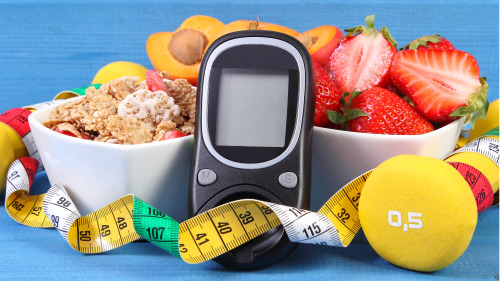 糖尿病可以用饮食来控制，糖尿病糖友应当多吃各种蔬菜。