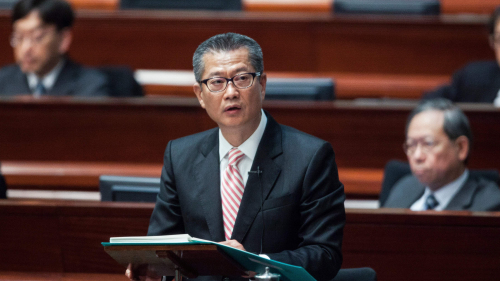 香港财政司司长陈茂波夫妇2011年被指控诽谤汉基国际学校校董卢光汉及其一对子女，