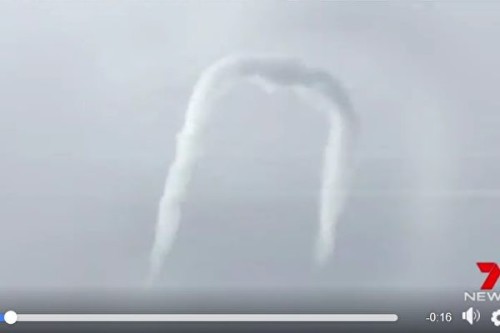 美國上空出現怪雲形似馬蹄鐵