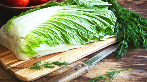白菜等十字花科蔬菜能綜合幫助肝臟化解各類化學毒素和致癌物。