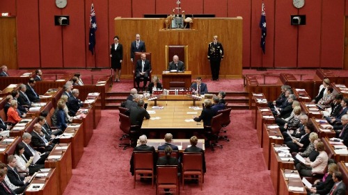 2016年4月18日，澳大利亚堪培拉国会大厦内，议员们正在开会。