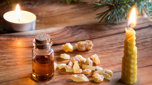 蜂蜡属传统中药材，具有许多医疗功能。