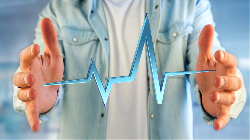 测量心率是否正常，可以预知一些心血管病的发生。