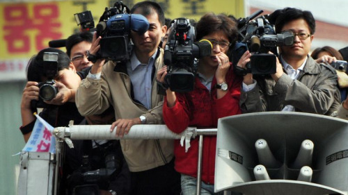 中国大陆一机构23日在香港举办论坛，公开侵犯新闻自由的手法前所未闻。