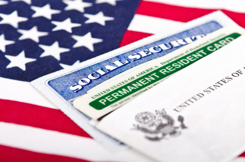 美移民新規：吃公共福利嚴格限制拿綠卡