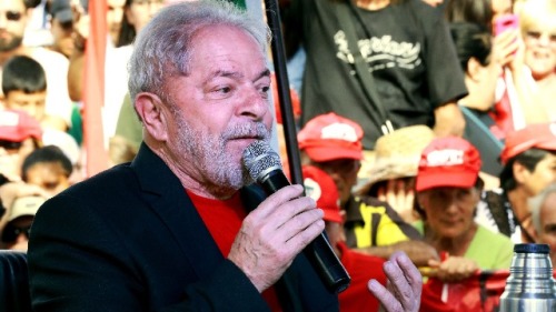 2018年，3月19日，巴西前总统卢拉在一个集会上讲话。