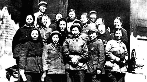 中共搶錢的方式以獨生子女、孕婦為重點對象，圖為中共女紅軍。