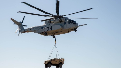 美軍新動向：軍艦赴日史上最強直升機服役組圖/視頻