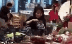 中国大妈组团偷菜海外华人区超市欲哭无泪