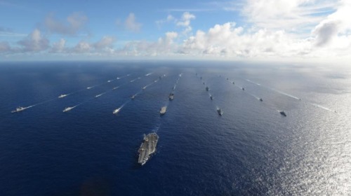 2016年美國海軍指揮的環太平洋軍事演習海軍艦隊編隊。