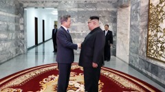 金正恩不尋常之舉美媒:為抓住救命稻草(圖)