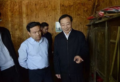 涉嫌嚴重違法行為，中共貴州省副省長蒲波（右）落馬。