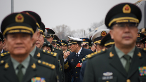 習近平為首的中共中央軍委在不到半年內更換了3名中部戰區司令。