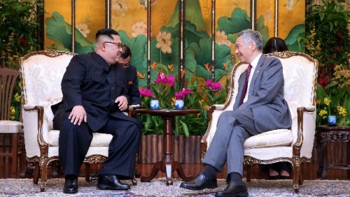 2018年6月10日，新加坡总理李显龙会见金正恩