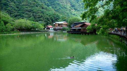 梁子湖的神话故事，在中国武汉地区广为流传。图为湖水示意图。