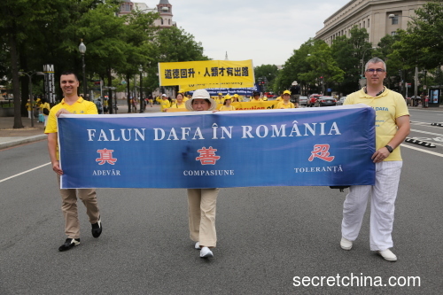 约6500名来自世界各地的法轮功学员在美国首都华盛顿DC举办游行活动