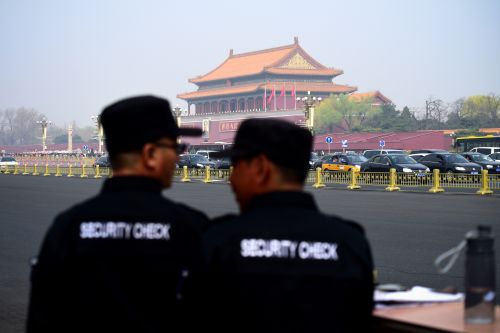 北京近期政治传言四起，时局敏感。