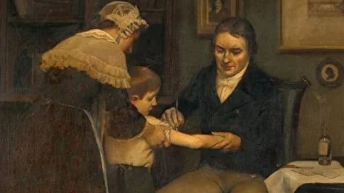 英国医生爱德华･詹纳改良出了更安全、更有效的牛痘接种技术。
