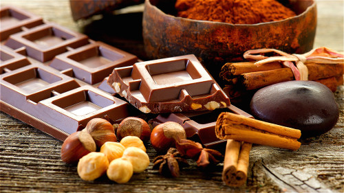 巧克力含有丰富的多源苯酚复合物，是防止心脏病的天然卫士。