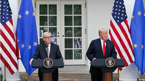 美國總統川普與歐盟委員會主席容克就歐美貿易達成和解事宜在白宮舉行聯合記者會