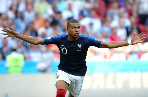 年仅19岁的法国“光速快腿”姆巴佩本届世界杯包办4粒入球，毫无悬念获选为本届世界杯最佳年轻球员。（图片来源：Getty Images）